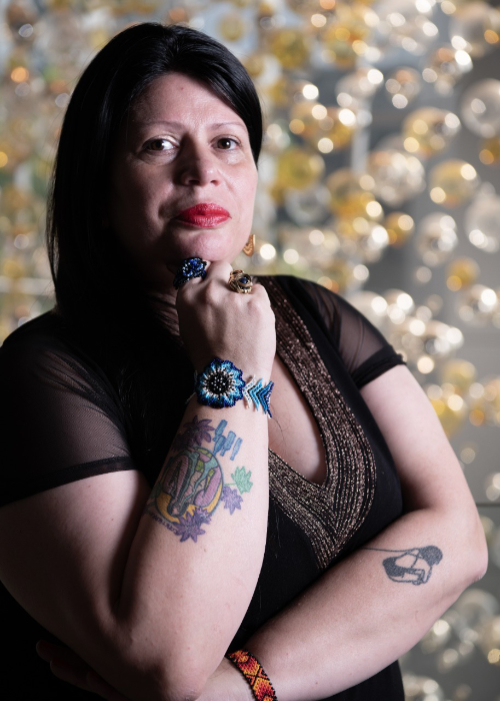 Texto en obra: Dolores Reyes