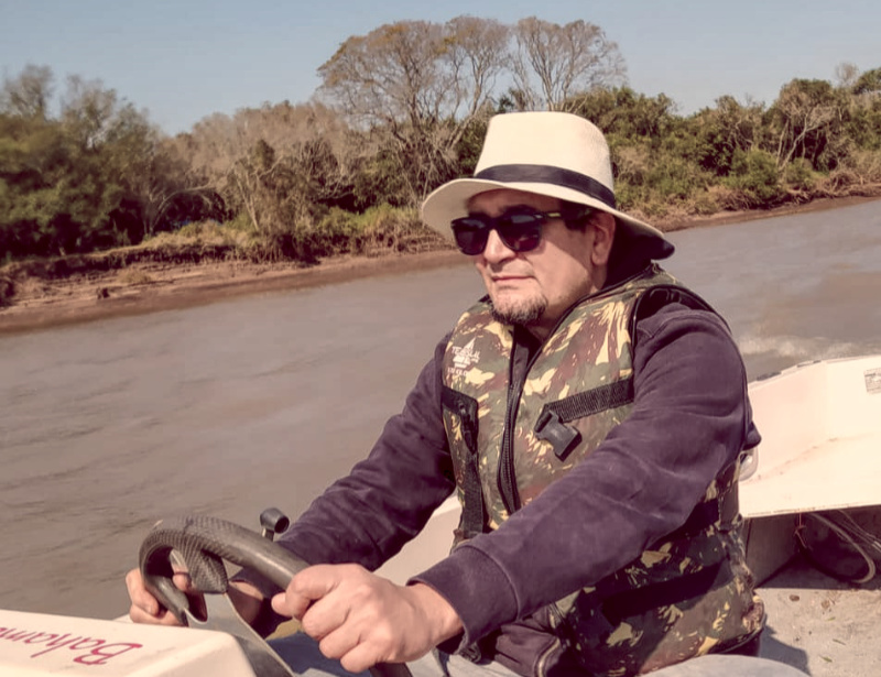 Texto en obra: Luis Do Santos