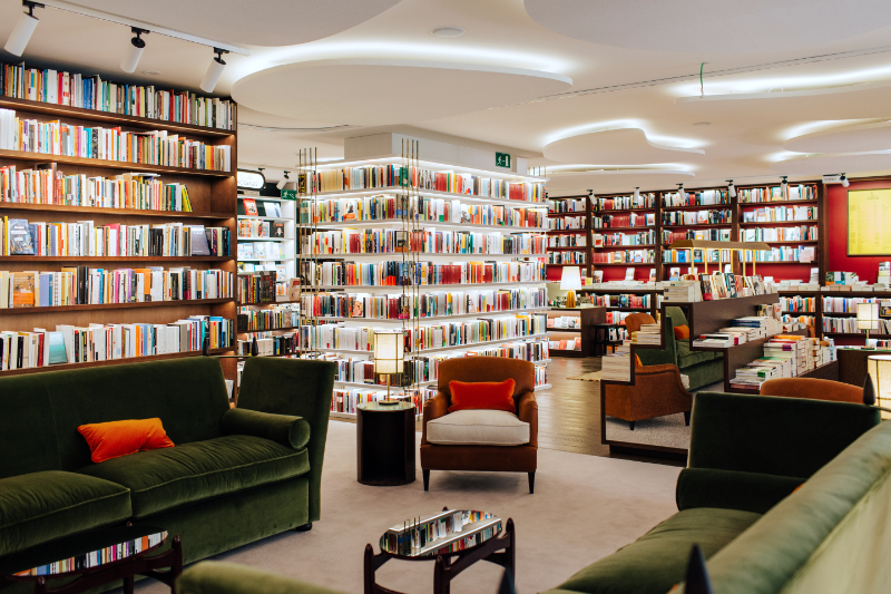 Visita a la Librería Finestres, en Barcelona