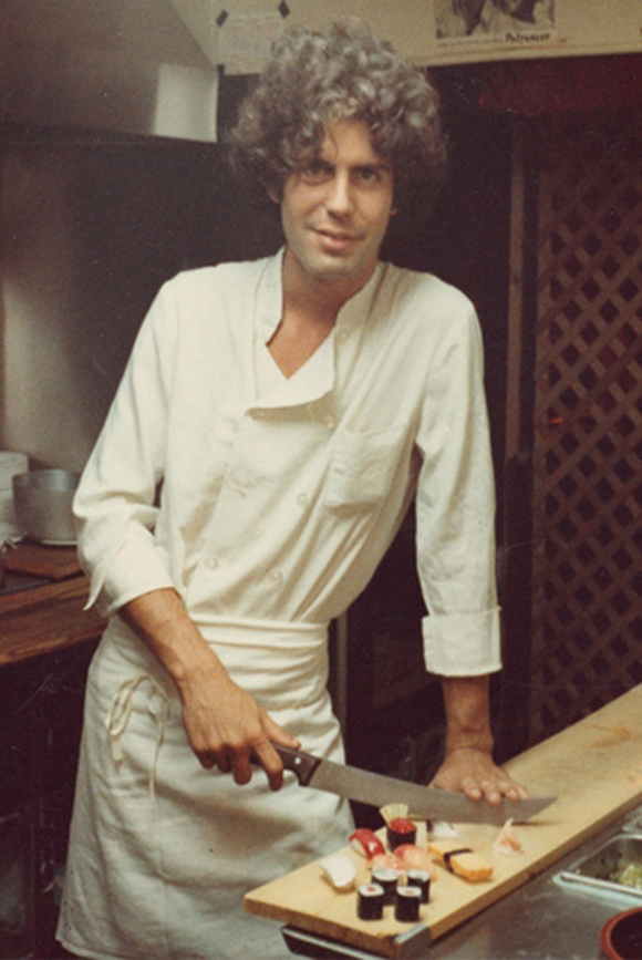 Bourdain-en-una-cocina-en-Soho-en-1980.jpg