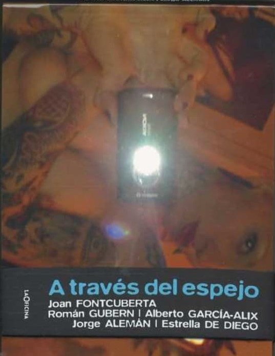 A TRAVÉS DEL ESPEJO