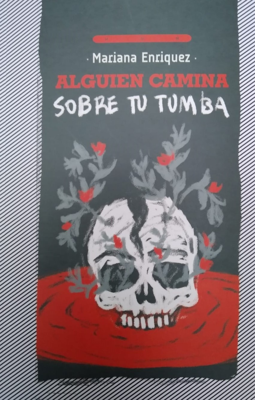ALGUIEN CAMINA SOBRE TU TUMBA